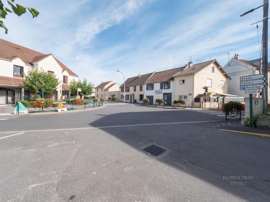 Appartement 7 Personnes Pres De Disney & Paris Chanteloup-en-Brie Luaran gambar